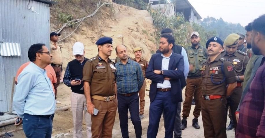 DM reviews security, progress of key projects in Jammu