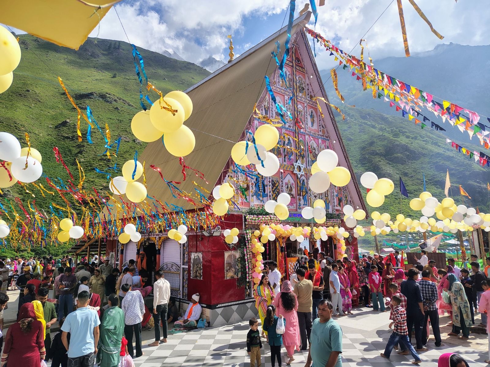 5k pilgrims pay obeisance at Machail Mata temple