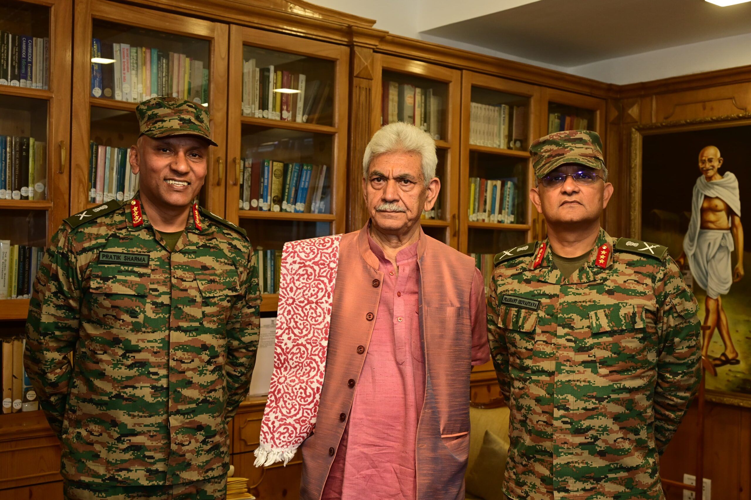 GoC-in-C Northern Command briefs Lieutenant Governor on Operation Mahadev