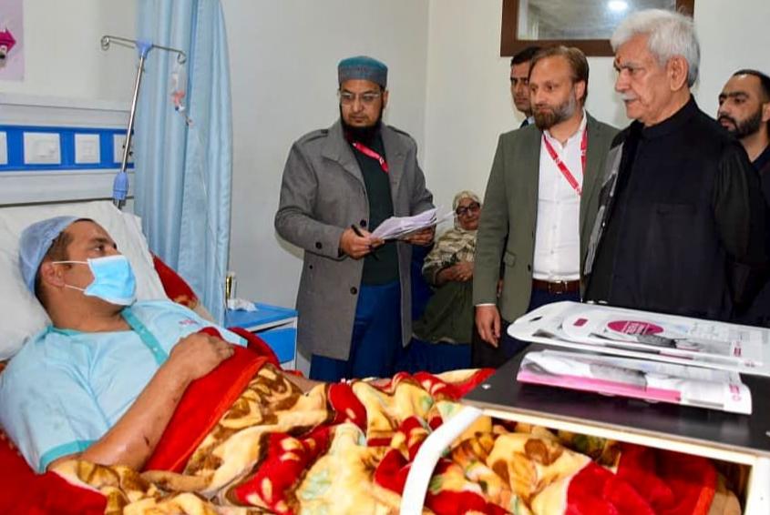 LG Sinha orders enquiry into Nowgam police station blast