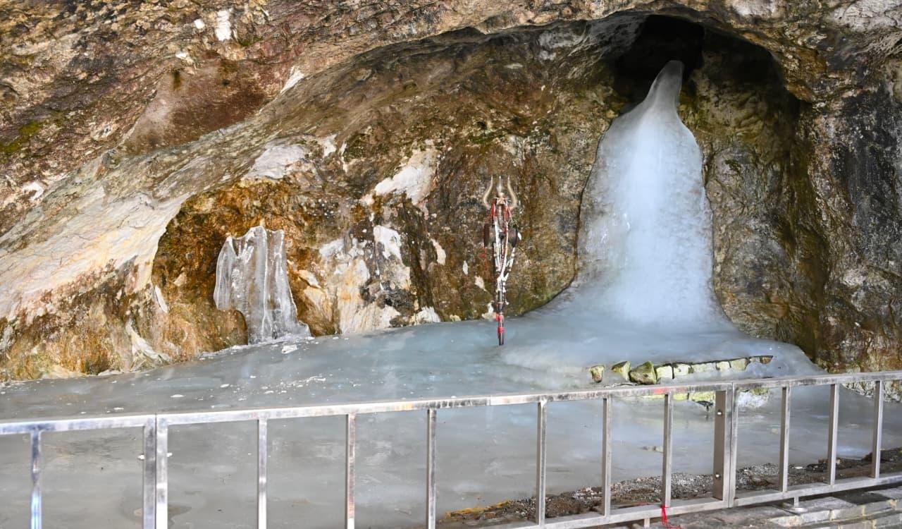Five UP pilgrims, driver of Amarnath convoy bus injured in accident near Udhampur