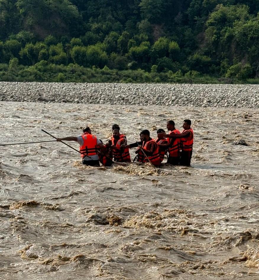 Four children trapped in Tawi flood rescued by SDRF, Police