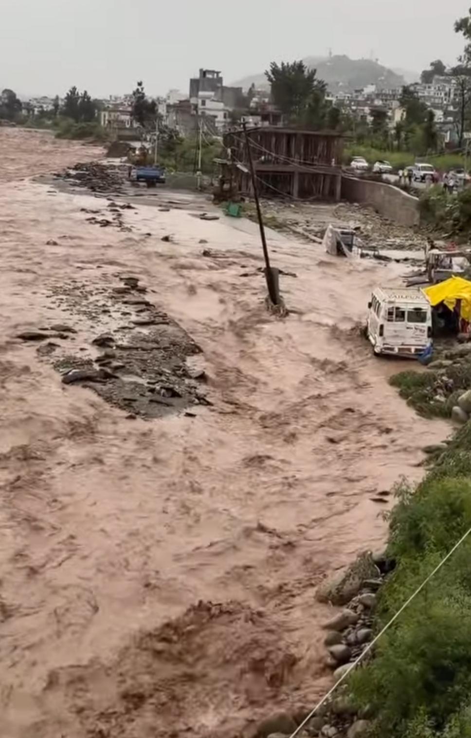 Army braves flash floods to rescue 11 civilians, including 5 children, in Rajouri