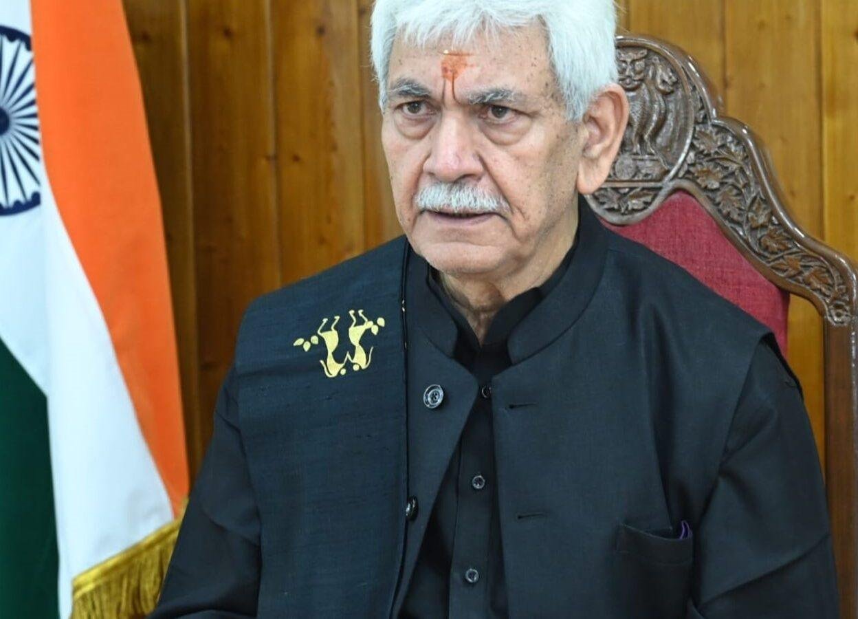 LG Sinha calls for united efforts to build peaceful, prosperous J&K