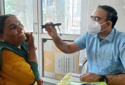 Dr Gautam Sharma leads dental checkup camp at Janipur’s Trimurti Mandir