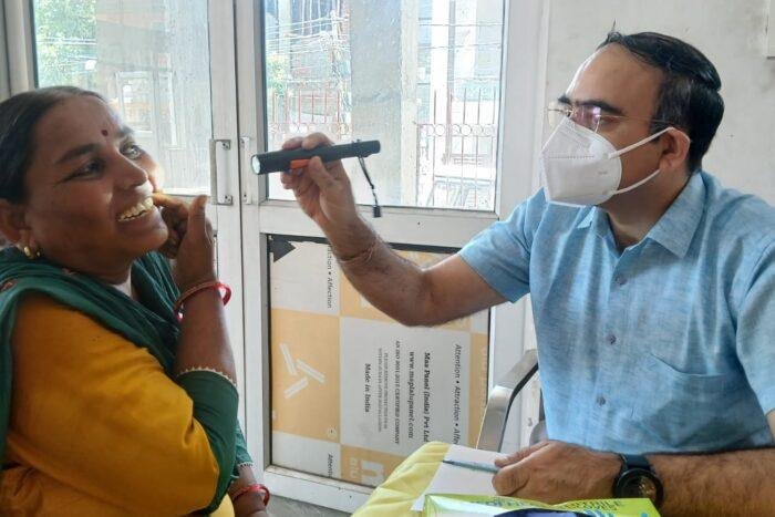 Dr Gautam Sharma leads dental checkup camp at Janipur’s Trimurti Mandir