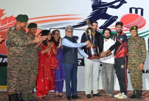 Baramulla’s Sultan Warriors win Chinar cricket tournament;  Aaqib Khanday declared man of match