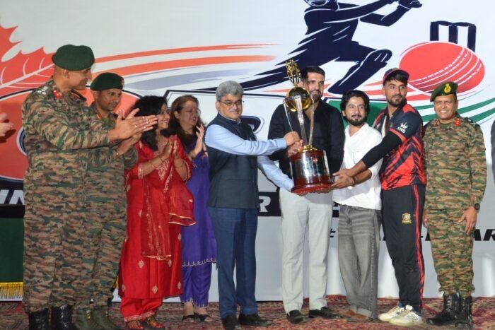 Baramulla’s Sultan Warriors win Chinar cricket tournament;  Aaqib Khanday declared man of match